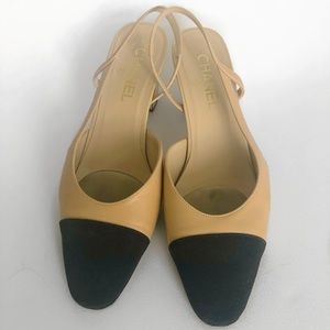 Beige and black slingback,pre-loved,good condition